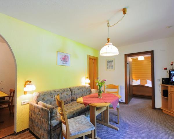 Haus Raetikon Apartment Brand  Room photo